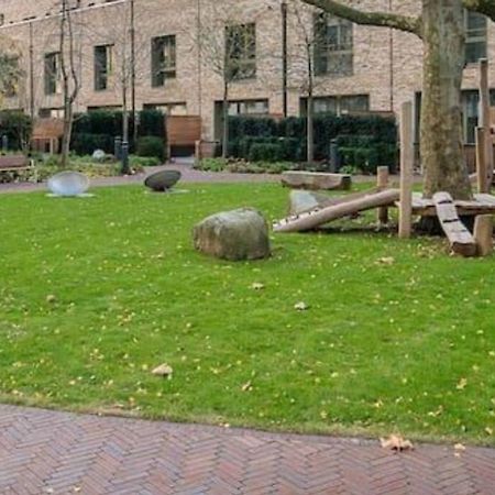 Superb 1 Bedroom Apartment 3Mins From Tube Station London Eksteriør billede
